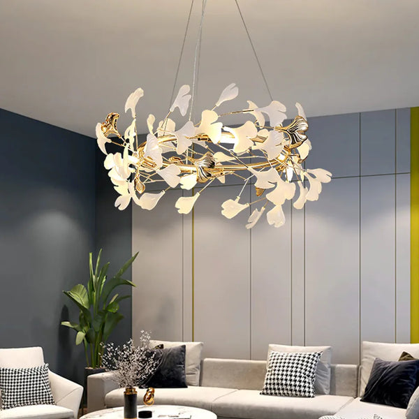 Puppenhaus Kronleuchter 3-armig – Gold & Weiß, Lampion-Design, 12V, Maßstab 1:12 – Elektrische Beleuchtung Für Miniatur-Szenen Puppenhaus Kronleuchter 3-armig – Gold & Weiß, Lampion-Design, 12V, Maßstab 1:12 – Elektrische Beleuchtung Für Miniatur-Szenen